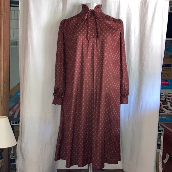 Prestige Dresses & Skirts - Vintage Prestige Business Fashions long sleeve maxi dress